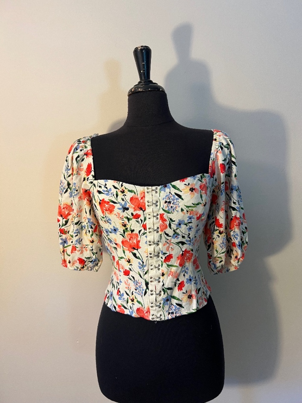 ASTR Floral Cropped Babydoll Top